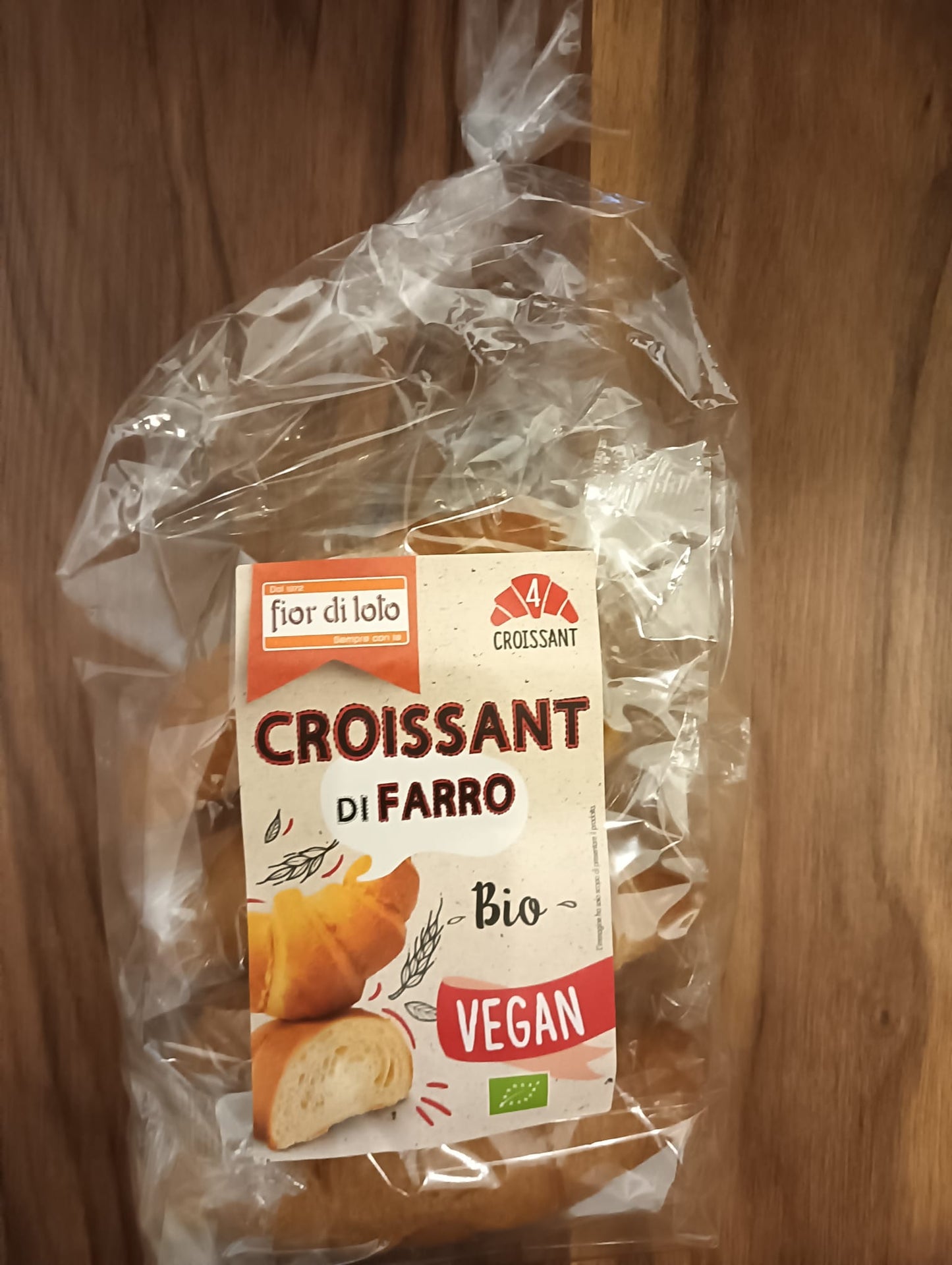 FIOR DI LOTO Croissant di farro all' albicocca